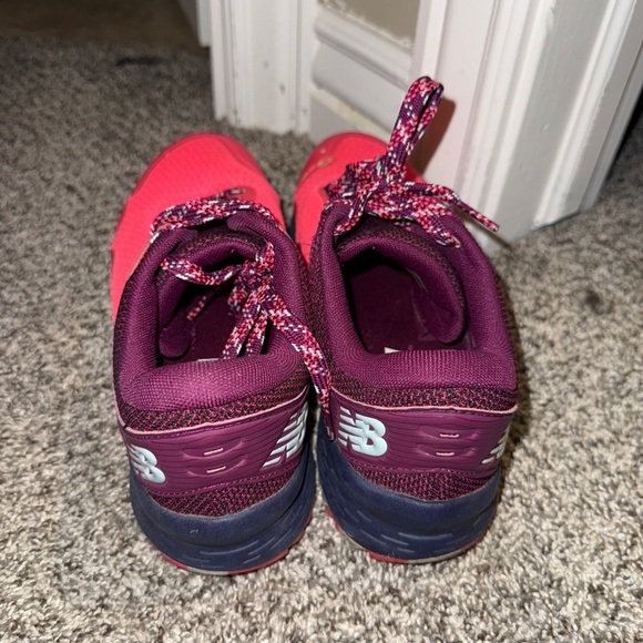 New Balance FuelCore Nitrel V1 Trail Running Shoes Womens 8 Pink All Terrain - Picture 4 of 7